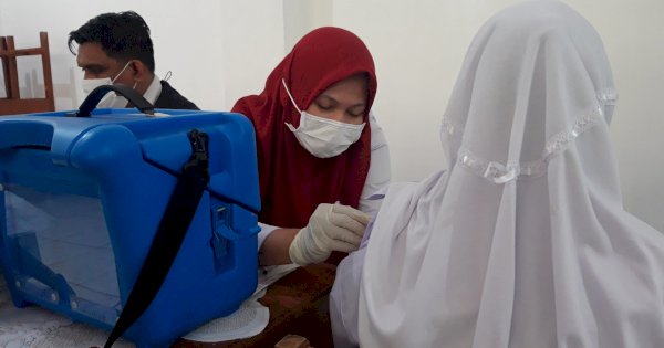 4 Ribu Pelajar SMP di Kota Makassar Disuntik Vaksin