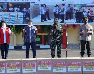 Pengusaha Tionghoa Sulsel Bantu Masyarakat Terdampak PPKM