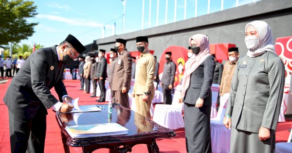 Lantik 47 Pejabat Eselon III, Danny ‘Bersih-Bersih’ Pejabat DPRD Makassar
