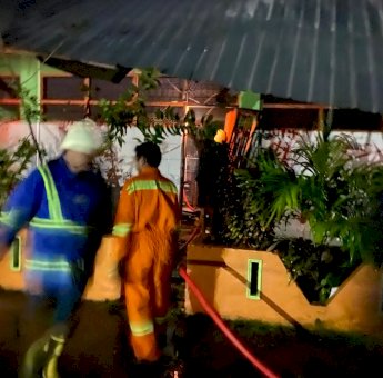 SD Inpres Kalang Tubung I Biringkanayya Makassar Terbakar