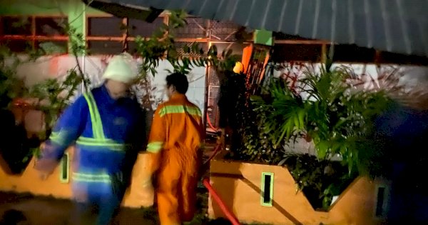 SD Inpres Kalang Tubung I Biringkanayya Makassar Terbakar