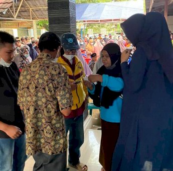 Warga Desa Pa’bentengan Keluhkan Jalan Rusak ke Legislator Diana Susanti Tunru