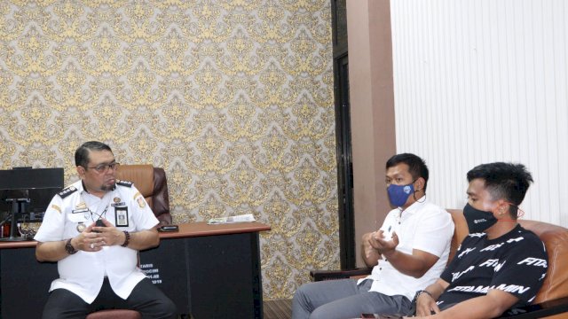 Camat Rappocini Syahruddin memberikan pengarahan kepada pengawas kebersihan di masing-masing kelurahan || ist