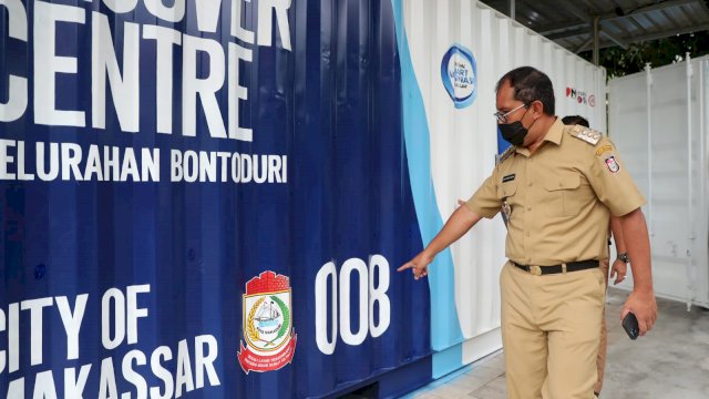 Wali Kota Makassar, Moh Ramdhan Pomanto tinjau truk kontainer Makassar Recover || ist