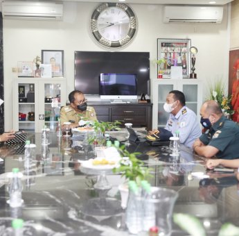 Danny Pomanto Pastikan Kebutuhan Air Bersih di TPI Untia Terpenuhi