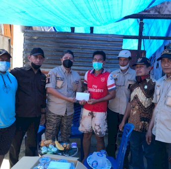 Ketua Bankompol Makassar Bantu Angotanya yang Tertimpa Musibah