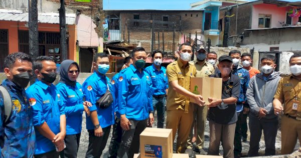 Dispora dan KNPI Makassar Bantu Korban Kebakaran di Rappocini