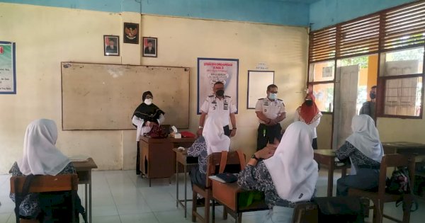 Camat Rappocini Tinjau Pelaksanaan PTM di SMAN 9 Makassar