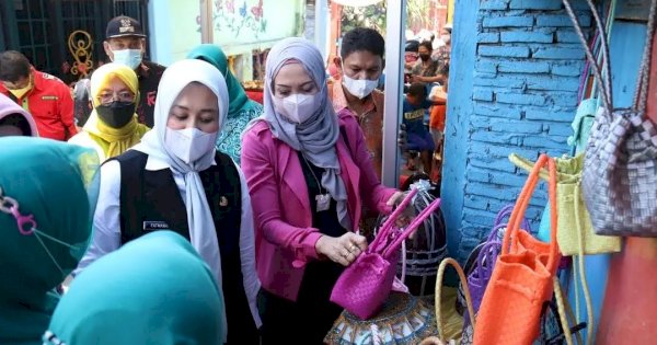 Lomba UKM Lorong, Kecamatan Ujung Tanah Tampilkan Aneka Produk UMKM