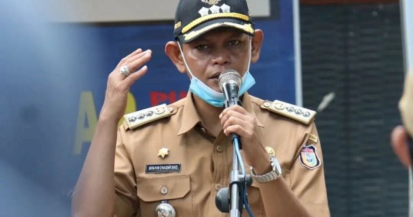 Camat Ujung Tanah Imbau Pemerintah Kelurahan Tingkatkan Pelayanan