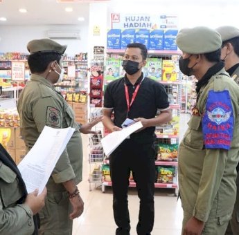 Patuhi Edaran PPKM, Satgas Raika Kecamatan Rappocini Rutin Turun Patroli