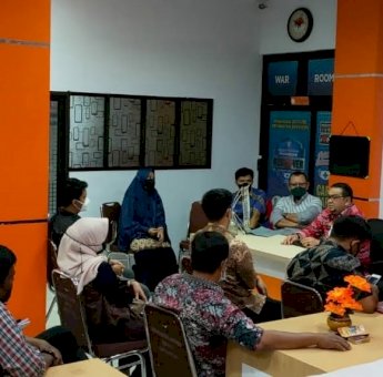 Camat Rappocini Bahas Penyaluran Bansos dan Pengadaan Kontainer di Kelurahan
