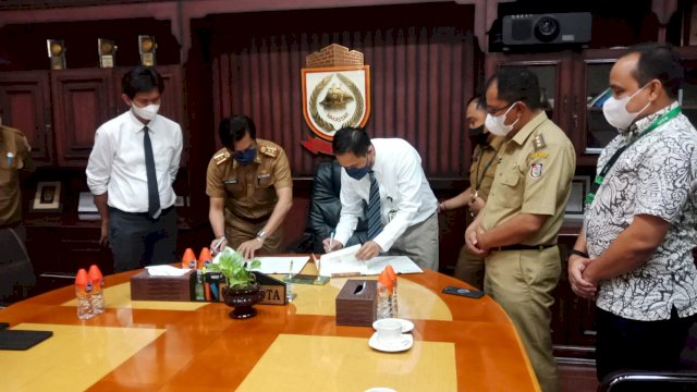 Bapenda Makassar sudah melakukan penandatangan kerjasama dengan PT Bank Sulselbar, di Kantor Balai Kota Makassar, Senin (8/11) || ist