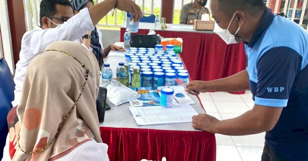 Petugas dan WBP Rutan Sinjai Jalani Tes Urine, Ini Hasilnya
