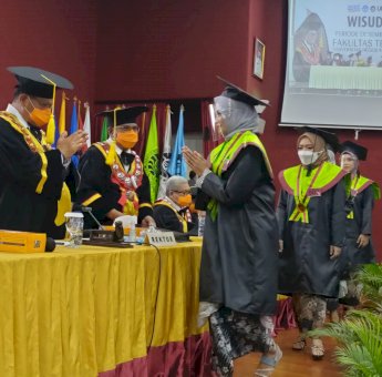 UNM Beri Apresiasi, Wisudawan Terbaik Bebas Tes Masuk Pascasarjana