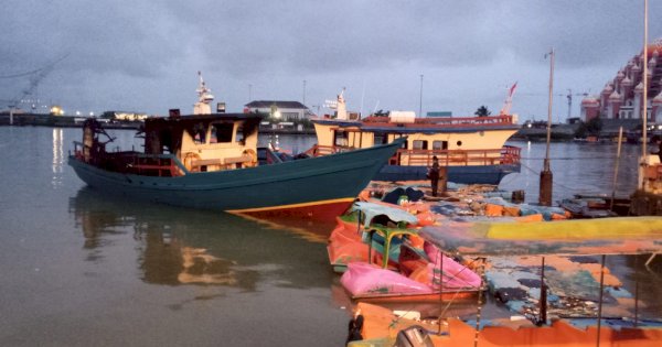 KM Banawa Nusantara 28 Milik Dishub Sulsel Terbakar