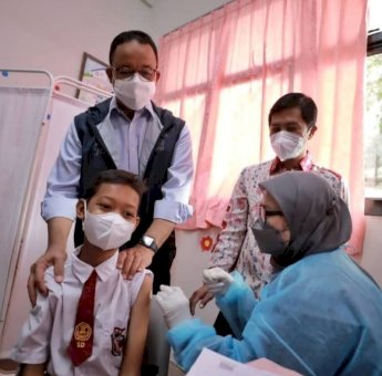 DKI Jakarta Mulai Vaksinasi Anak Usia 6-11 Tahun Serentak di 63 Sekolah