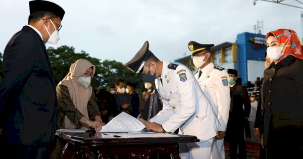 Akhir Tahun, Wali Kota Makassar Geser Sembilan Camat