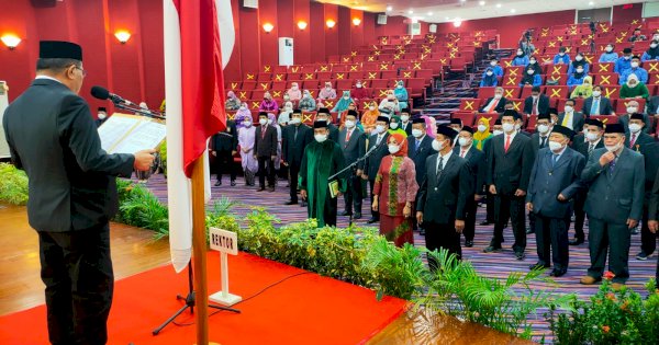 Lantik Pejabat Baru, Ini Pesan Rektor UNM