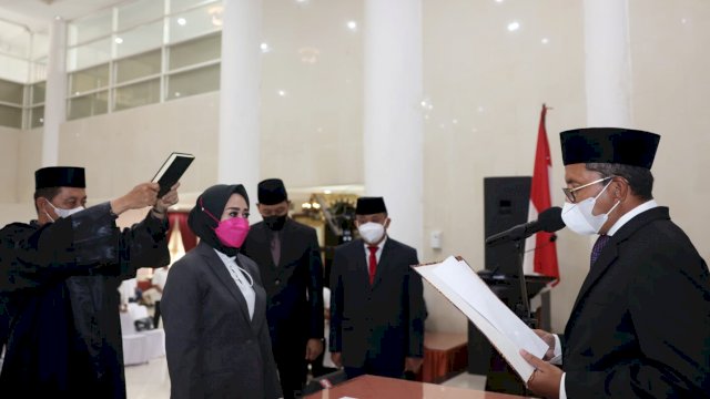 Wali Kota Makassar, Moh Ramdhan Pomanto melantik Kepala Inspektorat A Asma Sulistia Ekayanti, Rabu (2/3) || ist