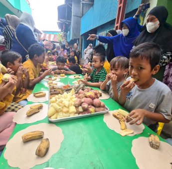 Festival Rebus, DPPPA Ajak Anak-Anak Ujung Tanah Makan Bareng dan Konsumsi Menu Bergizi