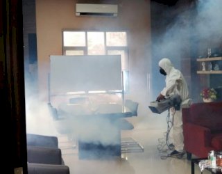 Cegah Penularan Covid-19, Kantor PDAM Makassar Disemprot Disinfektan