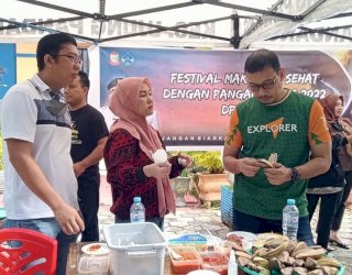 Dinas PM-PTSP Edukasi Masyarakat Konsumsi Makanan Rebus Usai Olahraga