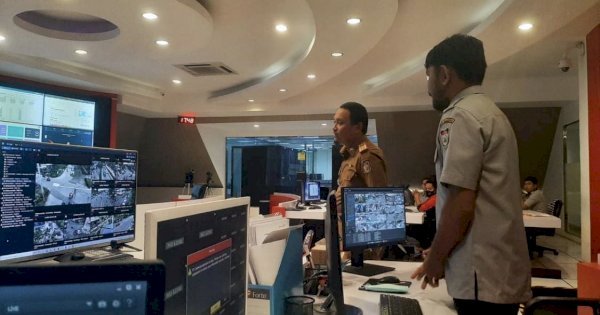 Usia Dilantik, Kepala Diskominfo Mahyuddin Pantau War Room