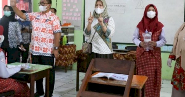 Wakil Wali Kota Makassar Pantau Skrining GeNose Siswa SD