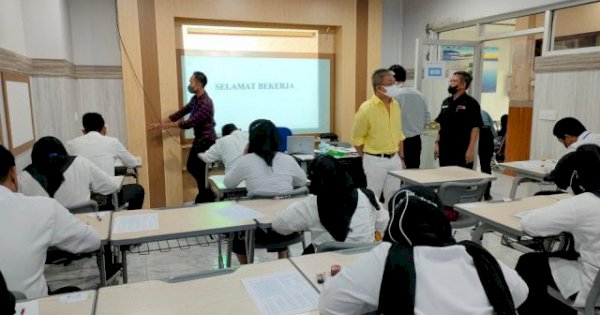 Beni Iskandar Pantau Ujian Seleksi Calon Pegawai PDAM Makassar