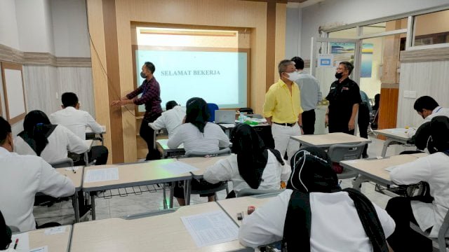 Beni Iskandar Pantau Ujian Seleksi Calon Pegawai PDAM Makassar