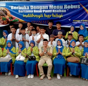 Pj Dirut PDAM Ajak Anak Panti Nikmati Menu Rebusan Saat Berbuka