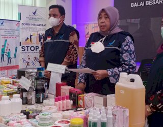BPOM Makassar Amankan Ratusan Produk Ilegal Senilai Rp1,6 Miliar