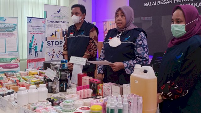 BPOM Makassar Amankan Ratusan Produk Ilegal Senilai Rp1,6 Miliar
