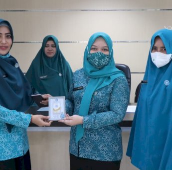 Ketua TP PKK Panakukkang Beri Arahan di Pertemuan Bulanan