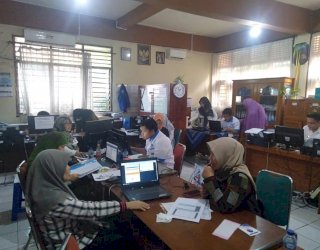 2.016 Calon Peserta Didik Baru Berebut Masuk SMPN 3 Makassar Jalur Zonasi