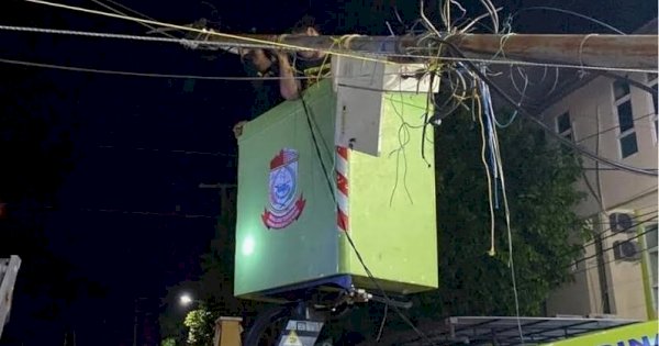Kepala Diskominfo Liat Langsung Kondisi Tiang CCTV Patah Akibat Disambar Truk