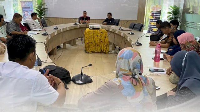 Balitbangda Makassar Evaluasi Program Kerja Semester I