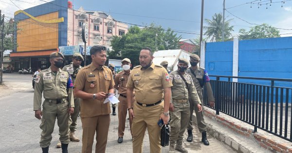 Dipagari ‘Oknum’, Camat Panakkukang Tinjau Fasum di Toddopuli