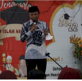 Hadiri Penamatan KB Islam Arayyan, Camat Tallo : Mari Sukseskan Longwis