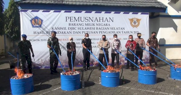 Bea Cukai Sulbagsel Musnahkan Barang Ilegal, Ada Sex Toys