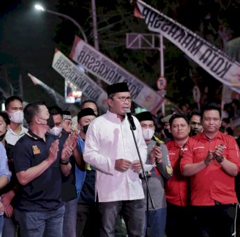 Andi Pattiware Dampingi Danny Hadiri Event Run Race