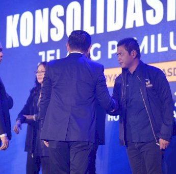 Hadiri Konsolidasi Partai NasDem Sulsel, Muallim Tampa Diperkenalkan Dihadapan Ribuan Kader