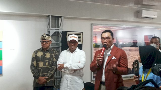 Ridwan Kamil Dikroyok Emak-Emak Minta Selfie di Makassar F8