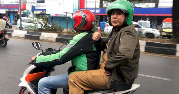 Tindaklanjuti Imbauan Wali Kota, Andi Bukti Djufrie Naik Ojol ke Kantor Balai Kota