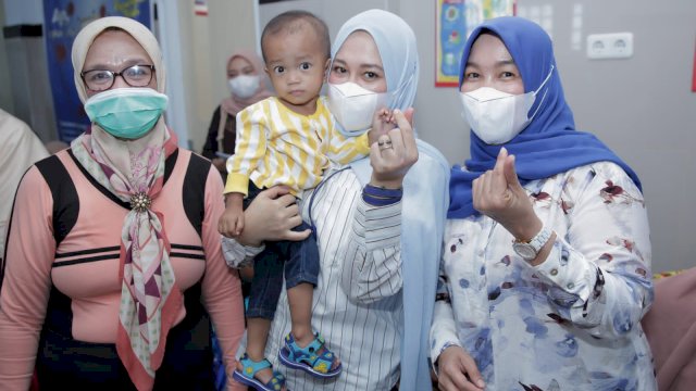 Pantau Penderita Stunting, Fatma Kunjungi Dua Puskesmas