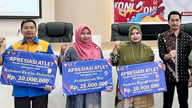 Dispora Makassar Beri Bonus Puluhan Juta Atlet Berprestasi