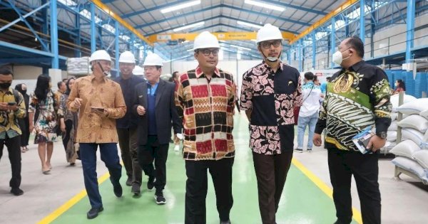 Dampingi Danny, Kadis PMPTSP Hadiri Grand Opening Pabrik Injeksi Pelastik