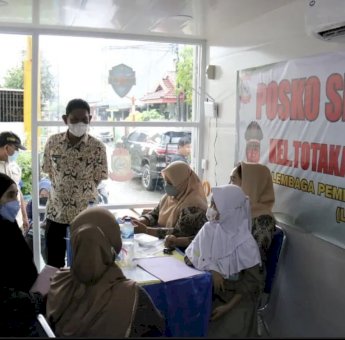 Camat Ujung Tanah Tinjau Pelaksanaan Vaksinasi di Totaka