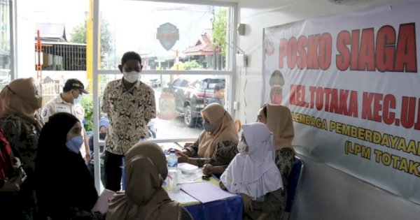 Camat Ujung Tanah Tinjau Pelaksanaan Vaksinasi di Totaka